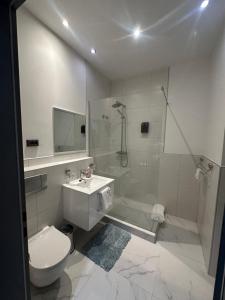 Kurvilla Hotel & Apartment