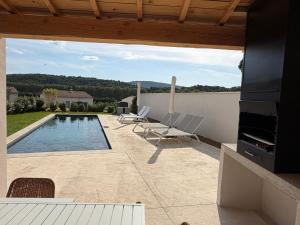 Villa Quatre Coeurs voor 10p met zwembad airco Mont Ventoux