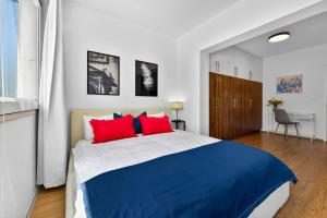 Rory apartment