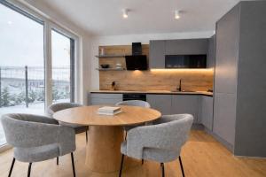 Luxury apartment with large terrace and Free EV charging