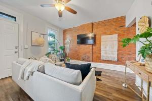 Chic Columbus Retreat with Reserved Parking