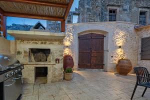 Villa Pisha Stone Villa with Pool