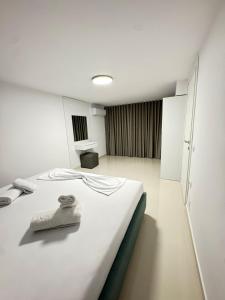 Alpha Blue Aura Duplex -Triple Room & Private Pool