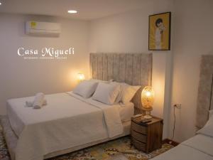 Luxury Oasis in Getsemaní House with Jacuzzi