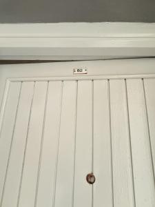 Sand & Sea Apartment,Cozy 2BR Stay in Calm Tilila