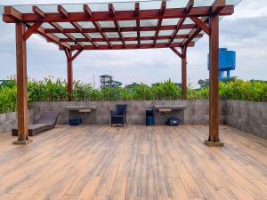 Urbanview Hotel at Suncity Residence Apartemen Sidoarjo