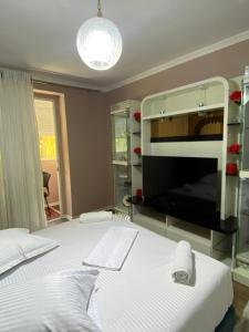 Rose Apartment