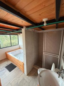 Ecocabañas B&B - Cabaña de lujo con jacuzzi privado cerca a termales