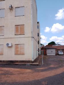 Ap Bem localizado confortável simples e aconchegante