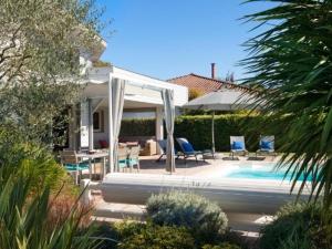 Maison moderne, piscine privée - 6 pers. - FR-1-881-2