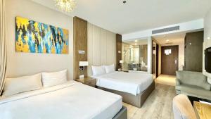 Le Palms Beachfront Bay