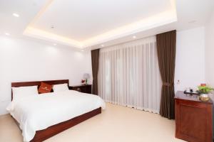 Lotus Lake Homestay
