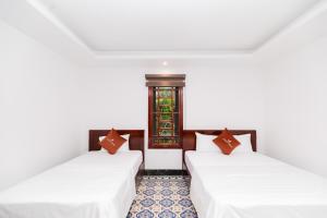 Lotus Lake Homestay