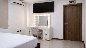 Elegant Chipipe Apartment Walk to the Beach