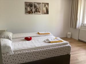 Modern 2 Beds Apartment Near Aquastar Wi-Fi
