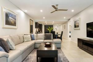 The Plunge Pool Residence - Private Resort Living