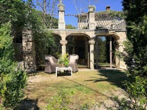 Borgo Spescia Pool Park and Relaxation
