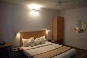 FabHotel Prime Plaza Inn