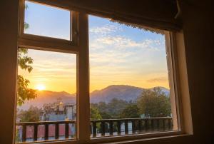 The Oak Villa Private 1BHK with Balcony View