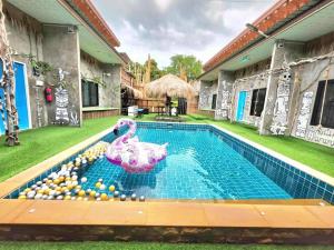 Tiki Pool Pattaya