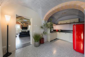 La Grotta - Elegante suite tra arte e natura a Modena