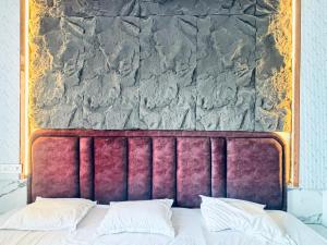 Hotel Radha Madhavam