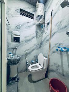 Hotel Radha Madhavam