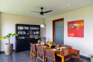Tropical 3 Bedroom Private Villa with Pool in Canggu