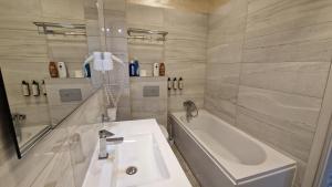 White Tower Mamaia - Aparthotel 505