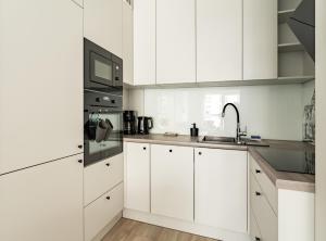 Marina Gdańsk Superior Apartment by BookingHost