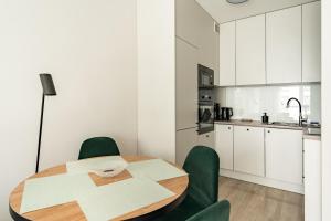 Marina Gdańsk Superior Apartment by BookingHost