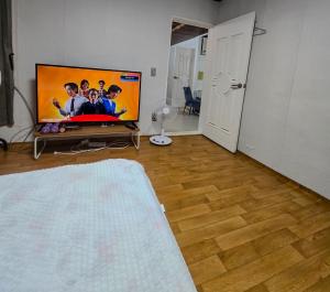 3BR Seongsu Station 3min walk Urban Cozy House2