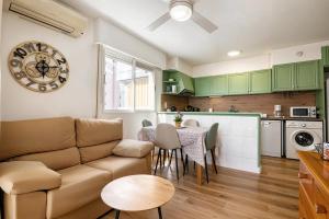 Apartment on the beach with parking and pool