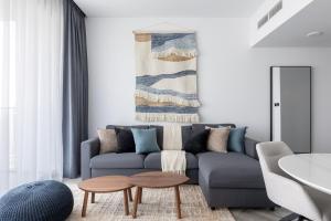 Elite Canal View Stay Padel & Basketball Courts