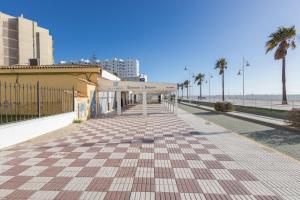 GuestReady - Valdelagrana Atico vistas al mar