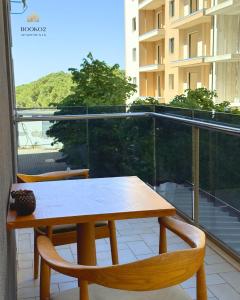 Fully equipped kitchen 2BR - 1 Min Walk from Beach