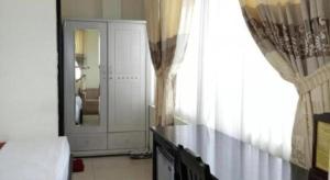 Canary Hue Hotel