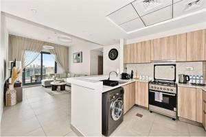 Brand New Luxe 2 Bedroom Apartment