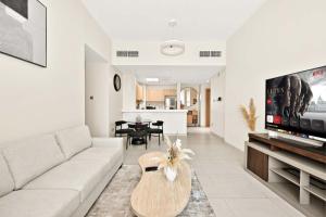 Brand New Luxe 2 Bedroom Apartment