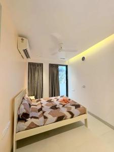 Aatithya V40