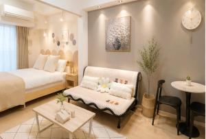 Rest House Niponbashi 憩Central downtown 1min fm station, 2mins walk to Kuromon Market,Dotombori, upto 3ppl