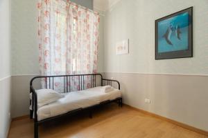 GuestHost - Spacious Apartment X6 steps from MM4