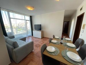 Sun Wave Top Apartment near the beach