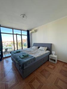 Sun Wave Top Apartment near the beach