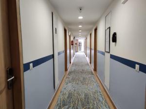 FlxHo Corporate Stays - Udyog Vihar