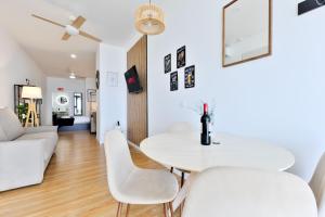 Mono - Modern Apt - Near Bioparc by Río Turia Apartments