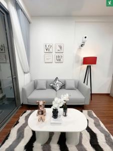 Bunnys Homes - Service Apartment