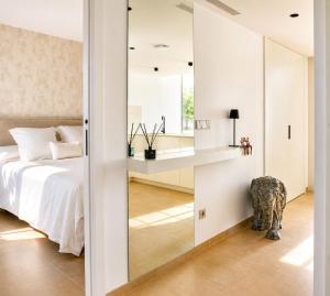 Apartamento Albamar Classic en Dénia, con piscina, vistas al mar y acceso directo la playa by Family Homes Rentals