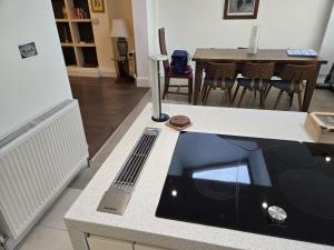3 Bedroom house Chiswick with parking