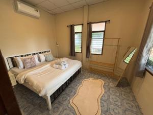 Partial Seaview Bungalow Near Sairee